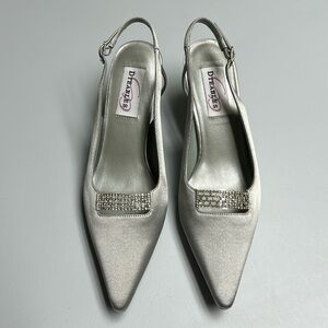 Dyeables Prestige Silver Satin 6 1/2B Brand NEW